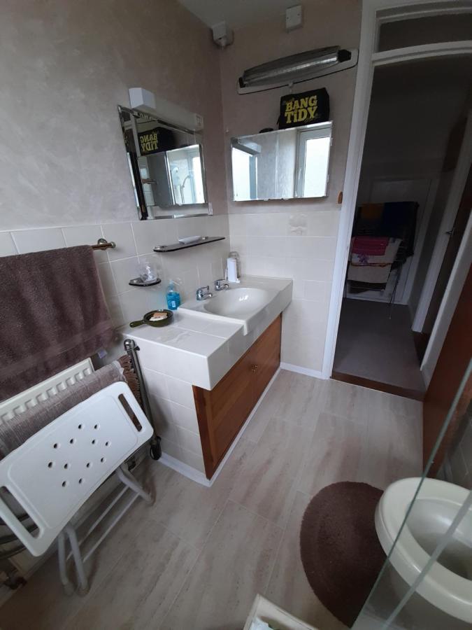 Comfort House Havant Bagian luar foto